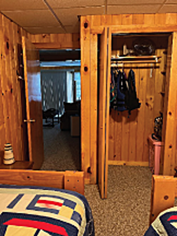 Double bed sleeping accommodations also have plenty of closet space.