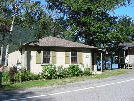 Loon Haven Vacation Cottage on lake willoughby in westmore, VT