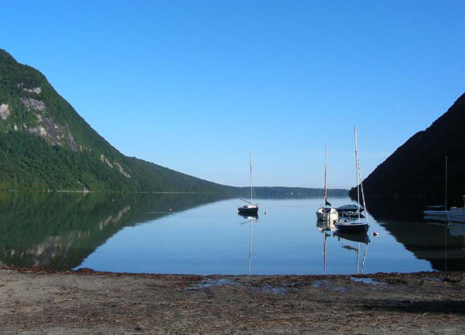 Vacation Home Rentals at Carol Ann’s Rentals on Lake Willoughby in VT