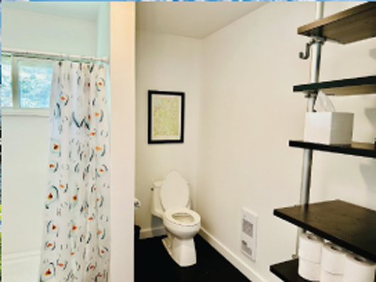 A well appointed bathroom accompanies this state of the art vacation home.